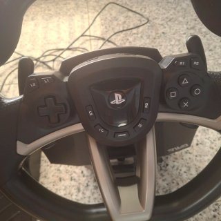 Volante y Pedales Hori para PlayStation