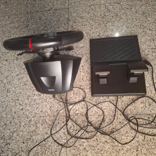 Volante y Pedales Hori para PlayStation