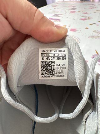Adidas Ozelia talla 37 1/3