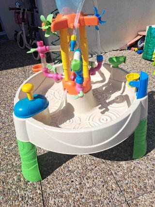 URGE! Mesa infantil juegos de agua Little Tikes