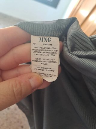 Abrigo de piel bovina negro Mango