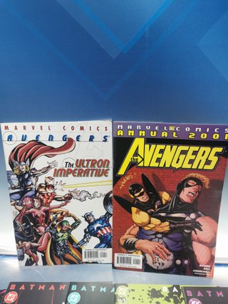 26 Cómics edición USA, Captain Marvel, The marvels project, Batman Y MAS