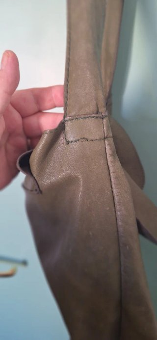 Borsetta tracolla pelle verde militare