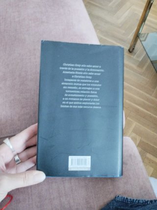 Libro cincuenta sombras de Grey