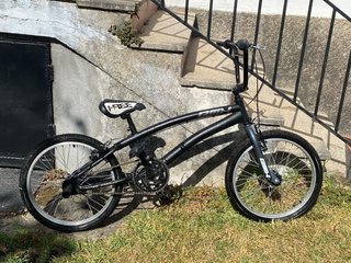 Bicicleta BMX Negra