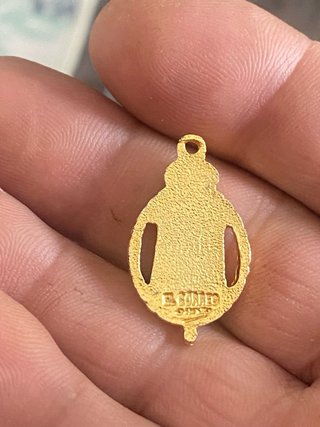 Medallas Virgen del Rocío y Carmen .