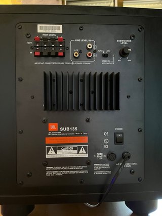 Subwoofer JBL SUB135 Negro