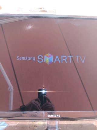 Samsung UE40D5520 TV - Enciende y se apaga