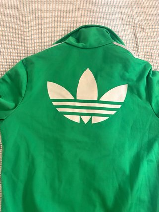 Chaqueta deportiva Adidas verde