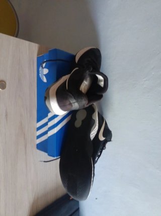 Zapatillas Nike Negras y Blancas