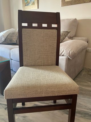 Conjunto mesas comedor madera abeto y 4 sillas.