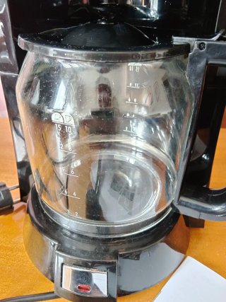 Cafetera Delonghi Goteo Negra