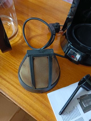 Cafetera Delonghi Goteo Negra