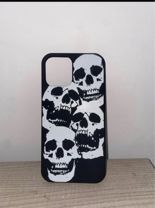 Cover per iPhone con teschi
