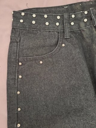 Pantalón vaquero negro One Dilemma estrellas rosas