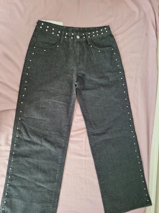 Pantalón vaquero negro One Dilemma estrellas rosas