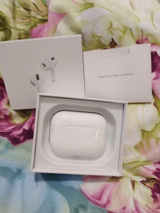 AirPods Pro 3 Bianchi