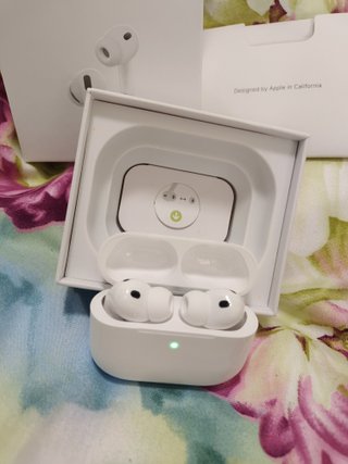 AirPods Pro 3 Bianchi