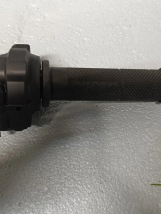 Tubo y puños Ducati Multistrada V2 2025