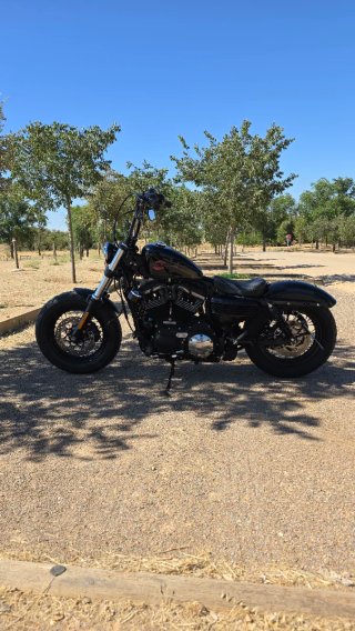 Harley Davidson Forty Eight Negra