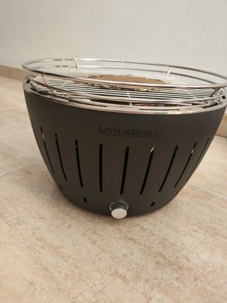 Lotus Grill Barbacoa Negra