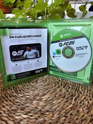 Xbox Series S + 2 Mandos y 3 Juegos