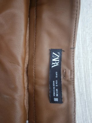 Falda Zara efecto piel marrón - Talla S