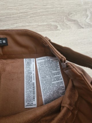 Falda Zara efecto piel marrón - Talla S