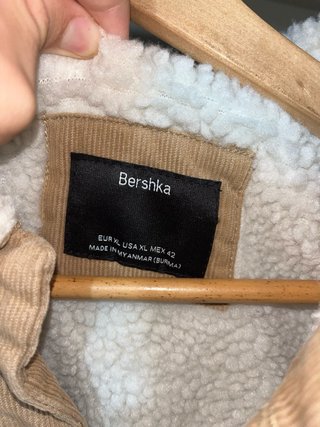 Chaqueta Bershka borreguito beige XL