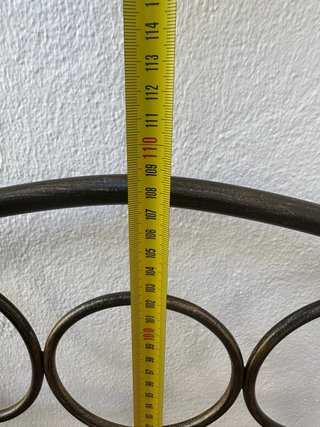 Cabecero de forja negro y dorado