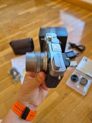 Cámara Fujifilm X20 Plata + Accesorios