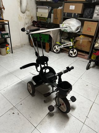 Triciclo con parasol