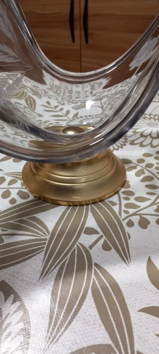 Centro de mesa vintage de cristal tallado con base