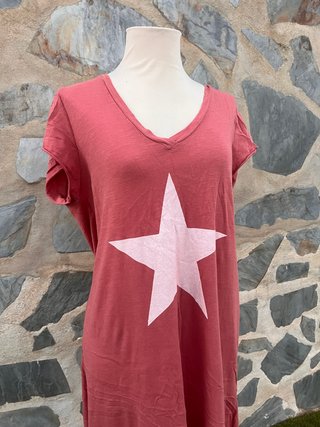 Vestido largo rosa con estrella