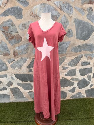 Vestido largo rosa con estrella