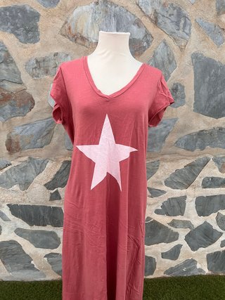 Vestido largo rosa con estrella