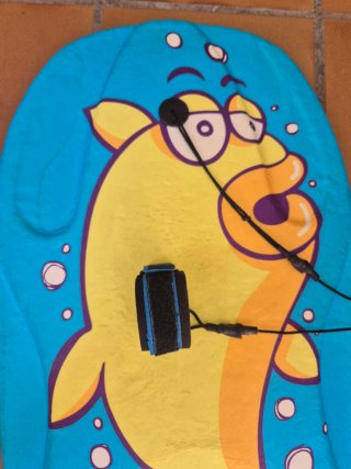Tabla surf bodyboard infantil Decathlon pez