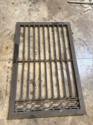 Puerta de hierro forjado
