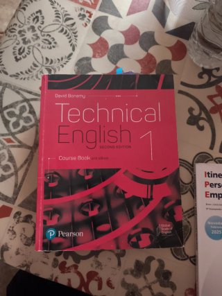 TECHNICAL ENGLISH 2ND EDITION LEVEL 1 COURSE BOOK.