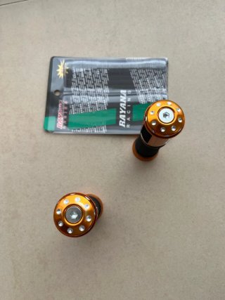 Puños para motos y patinetes.