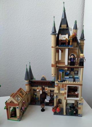 LEGO Harry Potter Hogwarts + Sauce Boxeador