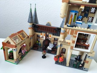 LEGO Harry Potter Hogwarts + Sauce Boxeador