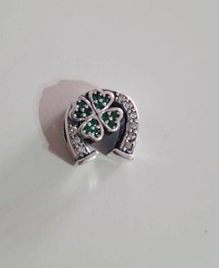 Charm Herradura Trébol Suerte Plata S925