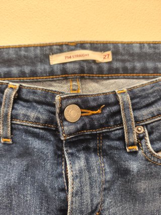 Pantalón Levi's 714 Straight Talla 27