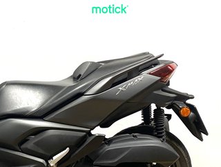 YAMAHA XMAX 125
