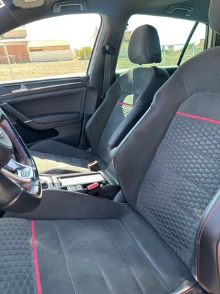 Volkswagen Golf GTI 7.5