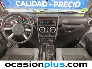 Jeep Wrangler Unlimited 3.8 V6 Sahara Auto 146 Kw (199 Cv)