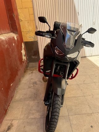 Honda Africa Twin 1100 DCT Negra/Roja