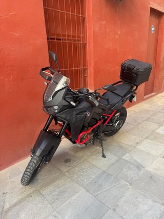 Honda Africa Twin 1100 DCT Negra/Roja