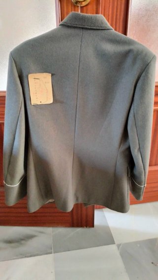 Uniforme de oficial de la antigua RDA alemana.